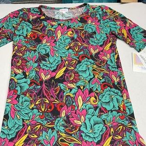 Lularoe Medium Gigi shirt